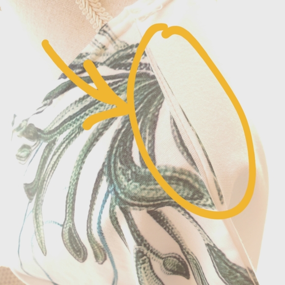 M teeshirt white stretchy - Picture 3 of 3